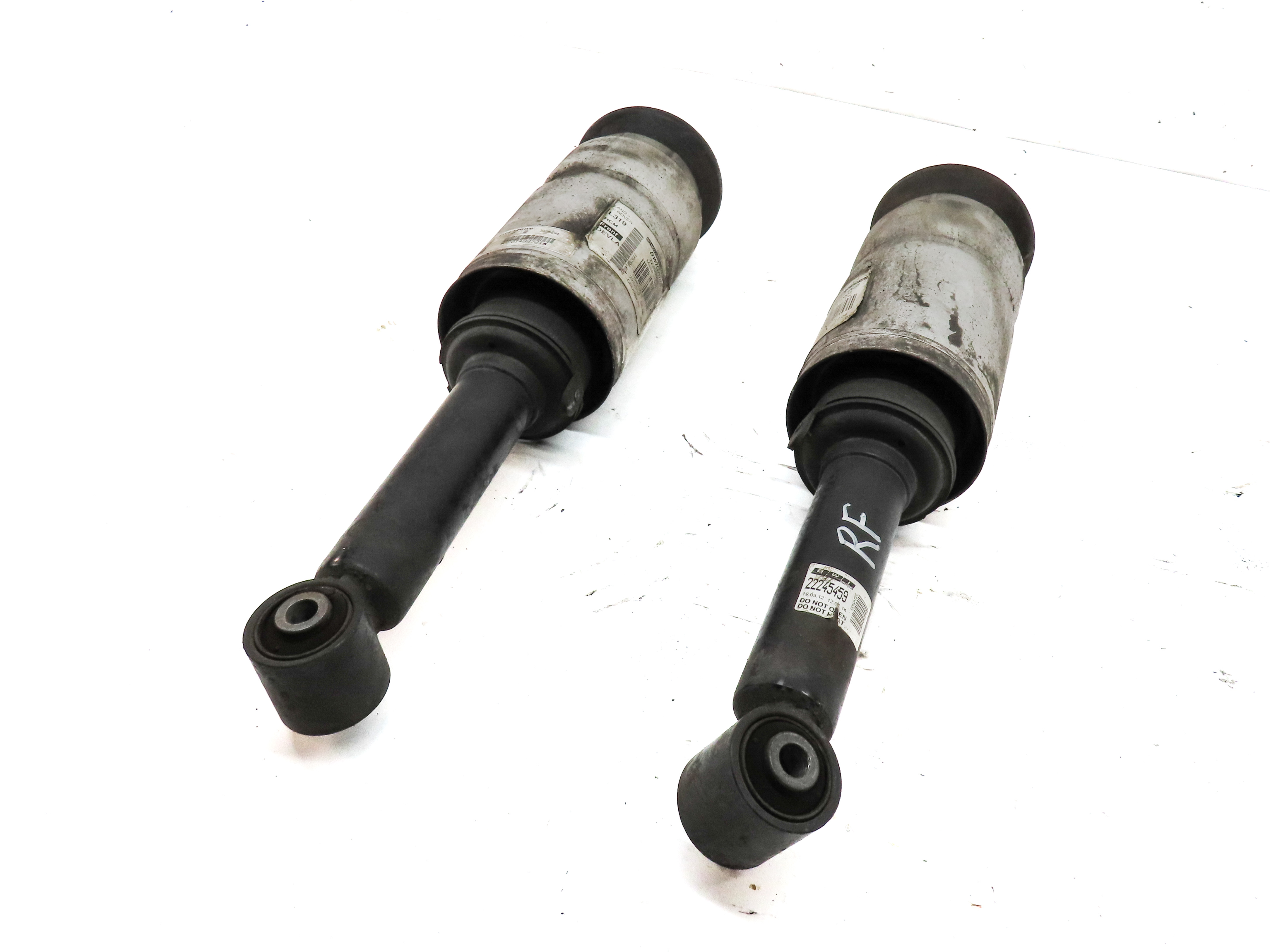 2010-2016 LAND ROVER LR4 - FRONT LEFT & RIGHT AIR SUSPENSION SHOCK STRUT SET-2 — exact item pictured